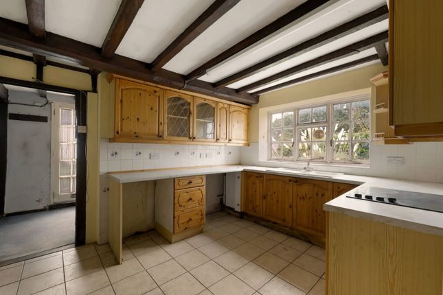 Tudor Cottage, Green Lane, Colchester photo 3