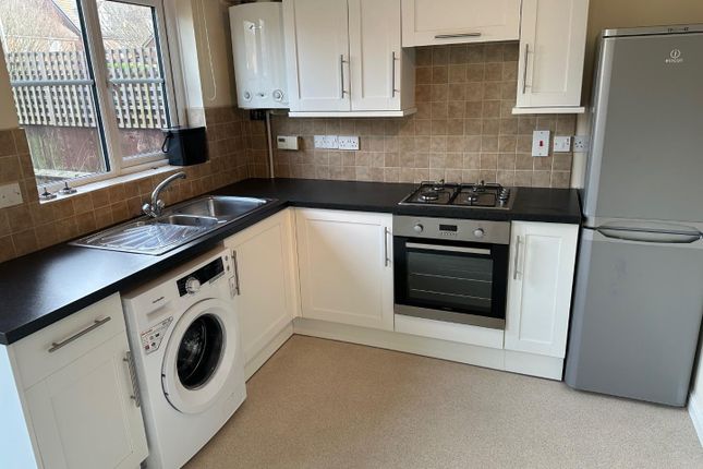 45, Abbotsbury Way, Swindon photo 3