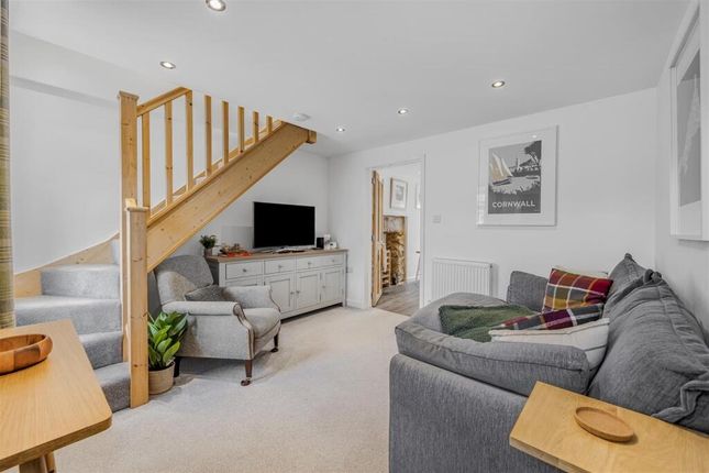 1 Woodleigh, Fore Street, Redruth photo 4