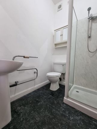 Flat 8, 10 Curzon Avenue, Manchester photo 5