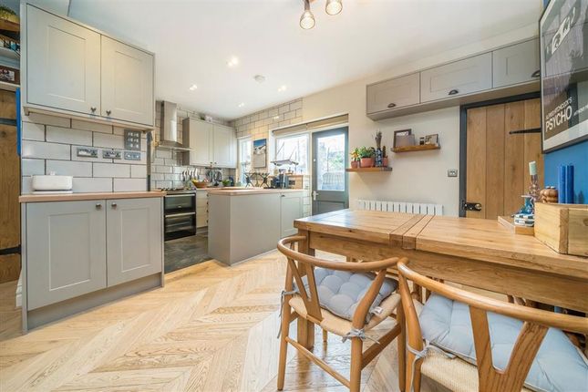 10, Midland Terrace, London photo 2