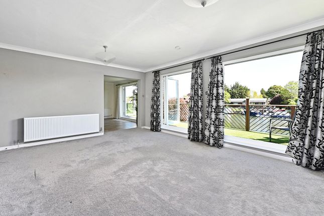 2, The Moorings, Windsor photo 4