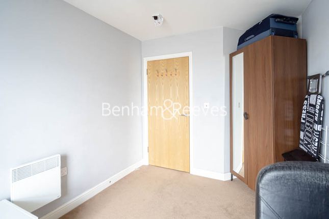 Flat to rent in Portland Place, Greenhithe