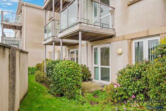18 Marina Court, Mount Wise, Newquay photo 2