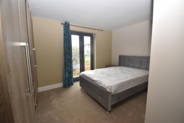 Manor Farm Court 2, Lime Avenue, Leamington Spa photo 4