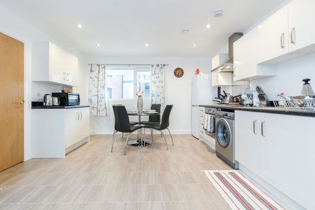Flat to rent in Image Court, London