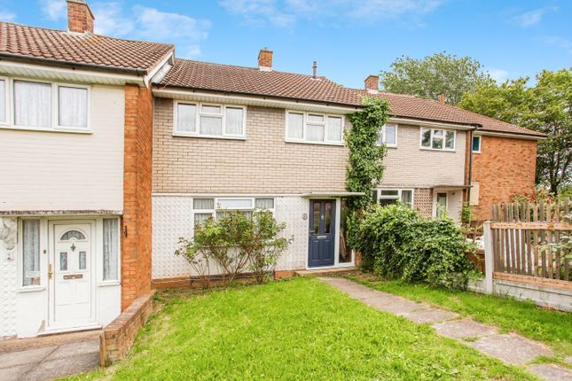 Thumbnail Terraced house for sale in West Thorpe, Basildon