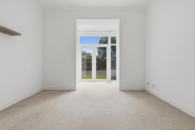 5, Laudervale Gardens, Balloch photo 2