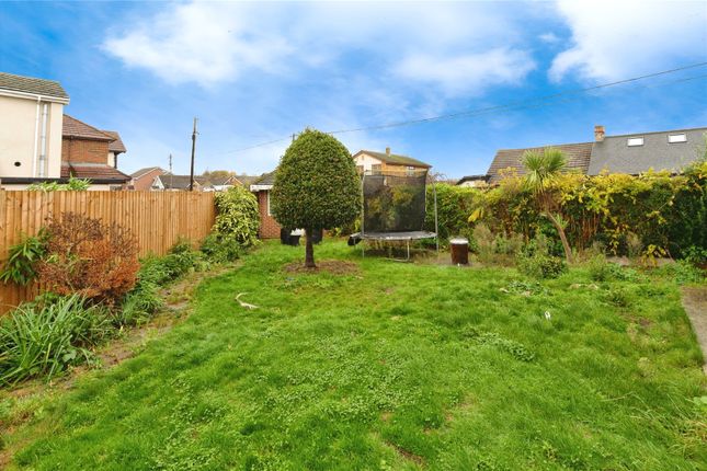 20b,, Beverley Avenue, Essex photo 2