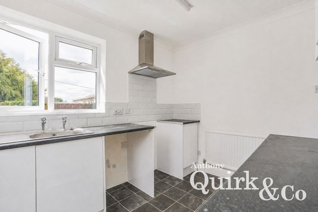 2a, Avon Road, Canvey Island photo 4