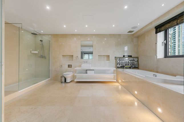 Flat 104, 41 Millharbour, London photo 4