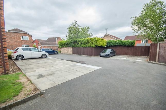 Flat for sale in Earlsfield Drive, Chelmer Village, Chelmsford