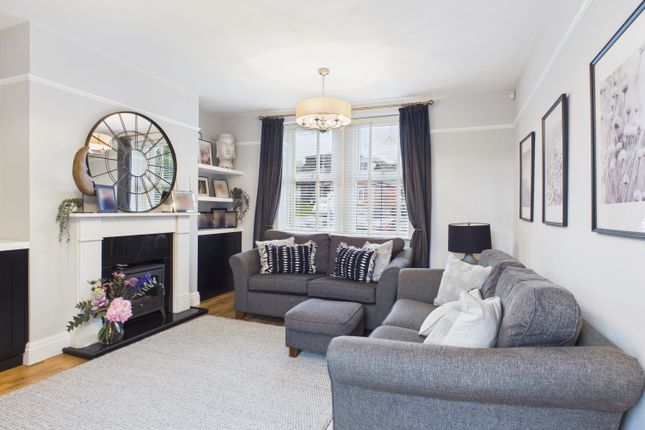 6, Crown Hill, Ashton-under-Lyne photo 3