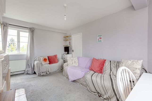 Flat for sale in Chiswick Village, Chiswick Village