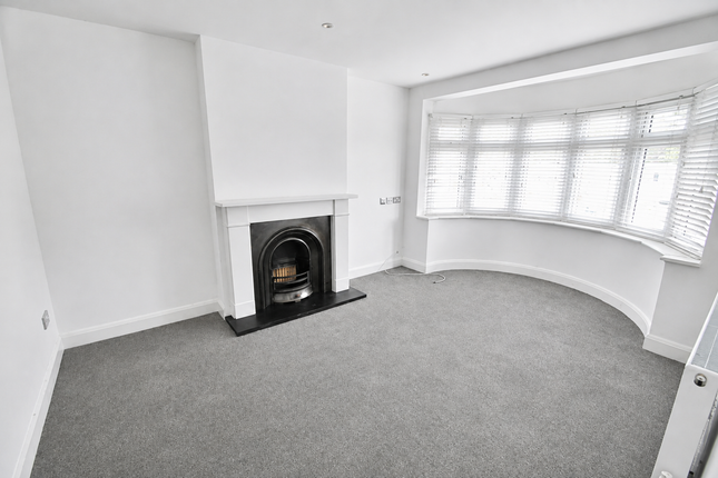 21, Warren Chase, Thundersley photo 2
