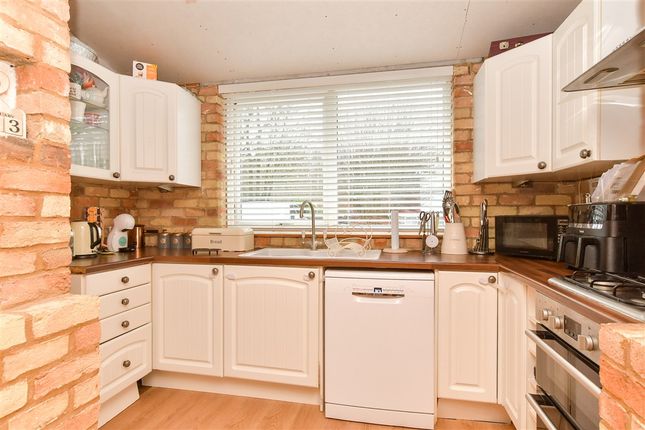 Timberbank Vigo, Meopham photo 2
