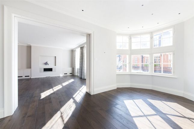 Thumbnail Flat to rent in Ashley Gardens, Emery Hill Street, Westminster, London