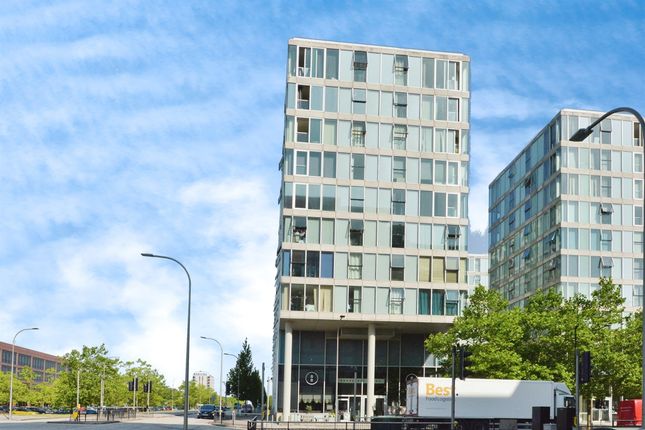 2-bed flat on 45, Chelsea House, 599, Witan Gate, Milton Keynes, £240,000