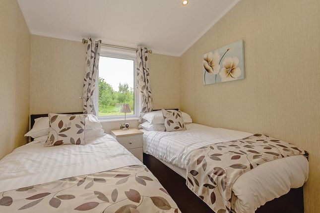 Plot 7A, Woodhall Country Park, Lincolnshire photo 4