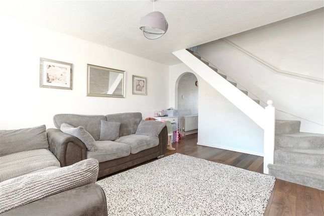 Tanyard Way, Horley photo 3