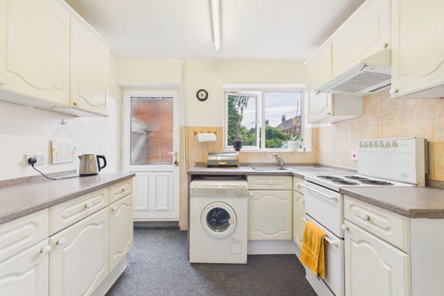 41 Travis Road, Cottingham, East Riding of Yorkshire photo 2