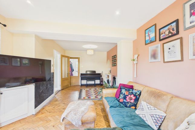 7 Elloughton Road, Brough, East Riding of Yorkshire photo 4