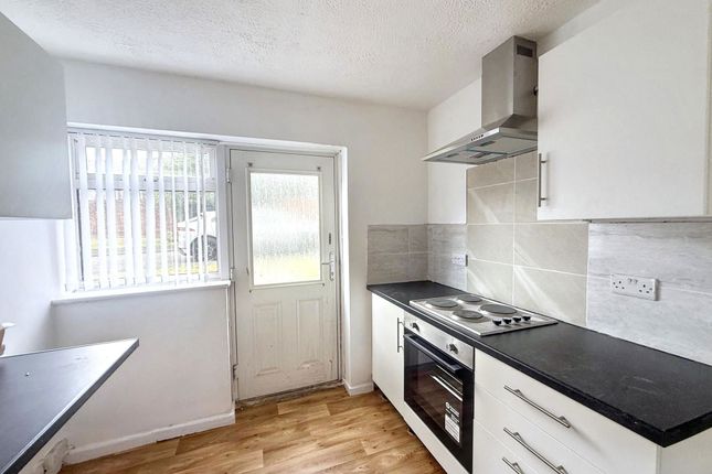 7, Farnham Close, Newcastle upon Tyne photo 2