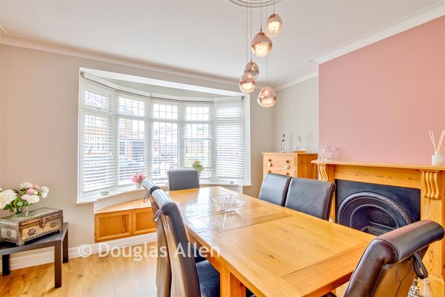 3, Glamis Drive, Hornchurch photo 4