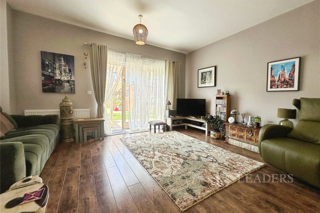 4, Magpie Road, Harlow photo 2