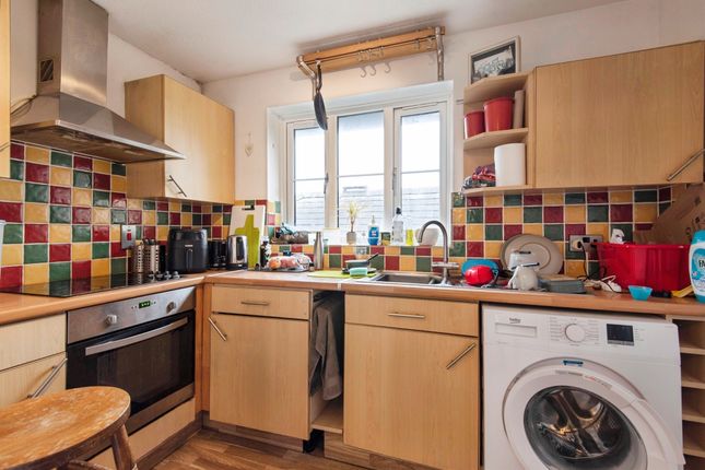 Flat 15, The Beeches, New Road, Royston photo 2