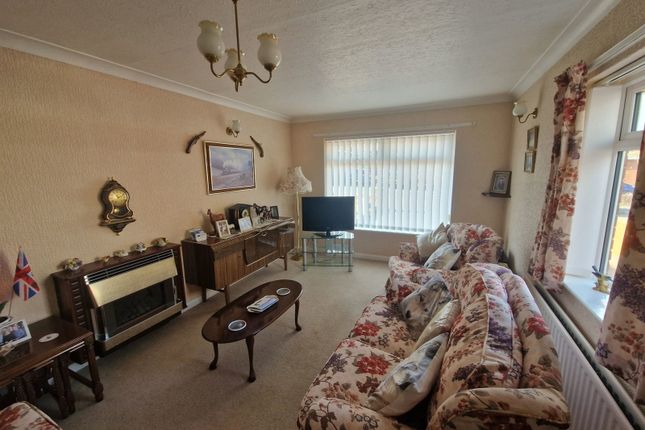 2, Ash Grove, Exmouth photo 3