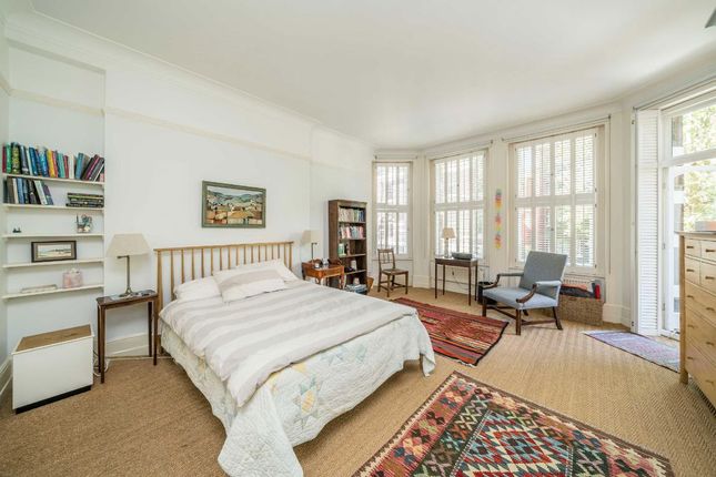 137A, Ashley Gardens, London photo 4