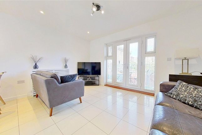 67a, Harbour Way, West Sussex photo 3