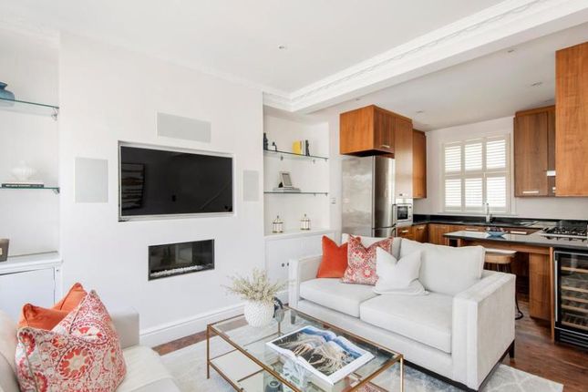 96 Clifton Hill 1 12.11.Png