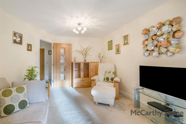 6 Coralie Court, Westfield View, Norwich photo 2