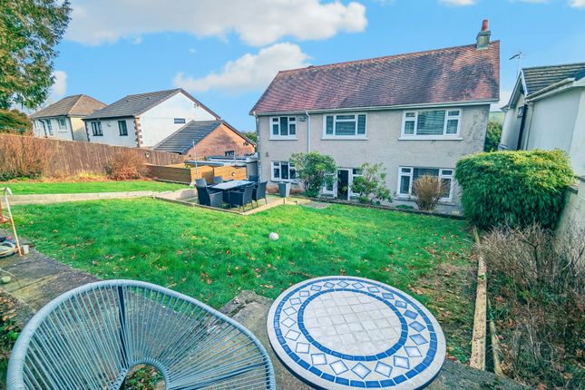 9, Priory Close, Carmarthen photo 2