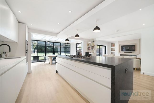 1, Edgeworth Crescent, Hendon photo 2