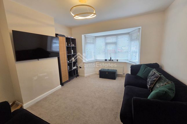76, Moorcroft Drive, Dewsbury photo 3