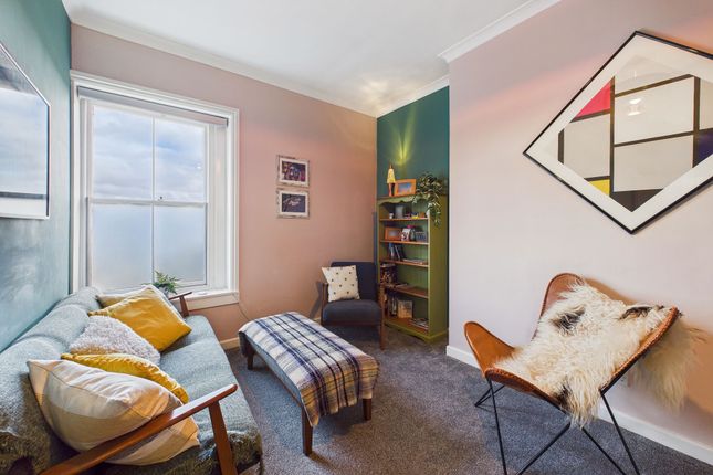 Flat 5, Avenue House Searle Street, Crediton photo 4