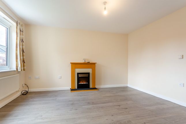 44, Cornpoppy Avenue, Monmouth photo 3