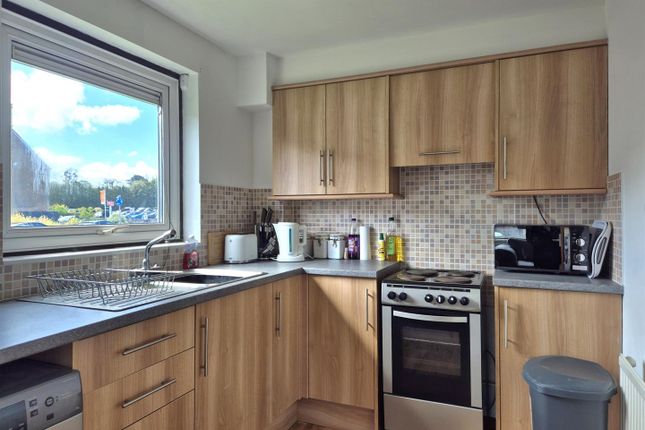 13, Victoria Court, Portishead photo 4