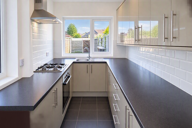 65, Crewe photo 2