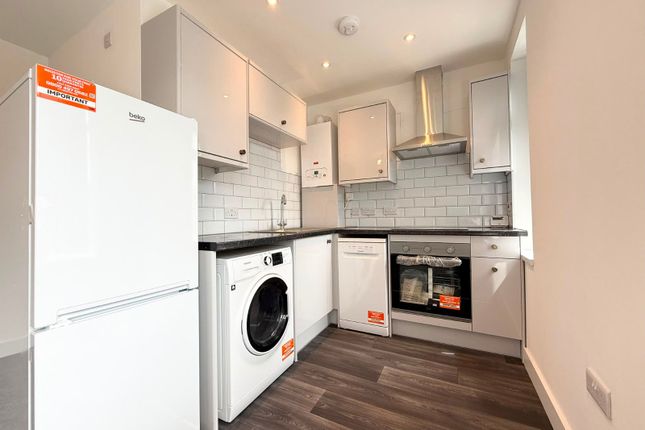 Flat 2, 59A, Chapeltown, West Yorkshire photo 2