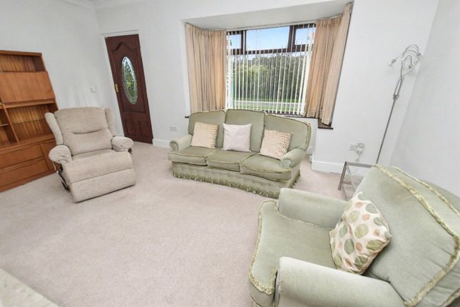 63, Ring Road, Leeds photo 2