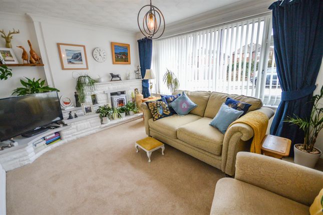 17, Milton Place, Chesterfield photo 2
