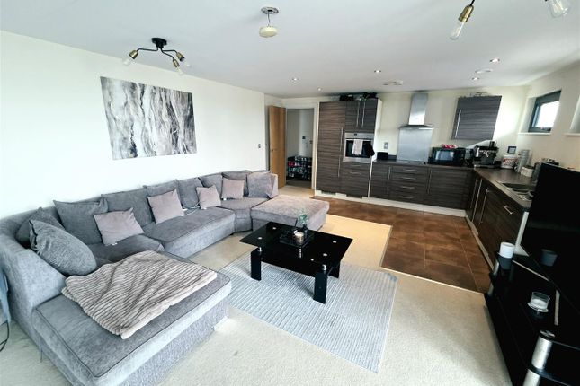 7, Aurora, Trawler Road, Swansea photo 3