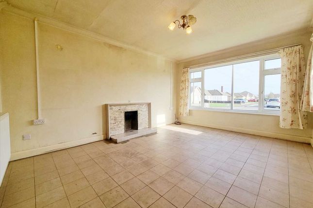 16, Northwood Drive, Sleaford photo 2