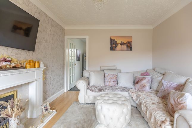 15, Appleby Close, Glasgow photo 4