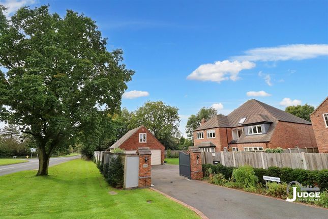 Thumbnail Detached house for sale in Ratby Lane, Markfield, Leicestershire
