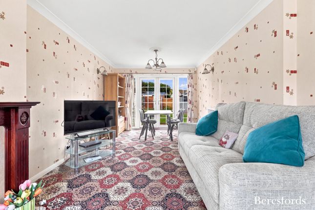 Bush Hall Road, Essex photo 3